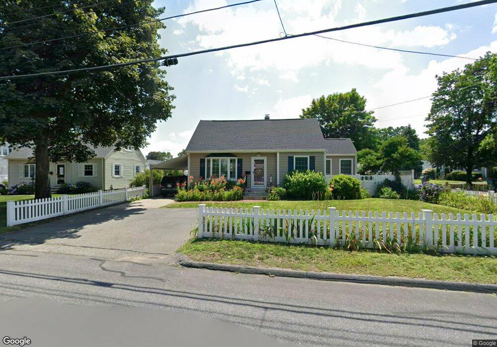 281 Hovey St, Lowell, MA 01852 - photo 1