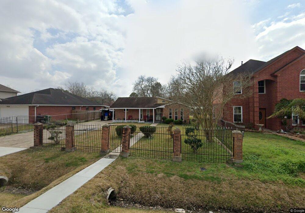 8318 Saylynn Ln, Houston, TX 77075 - photo 1