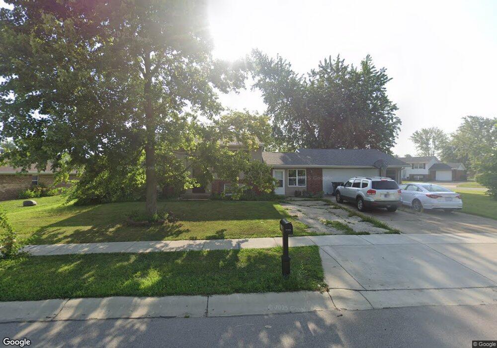 219 Pinedale Dr, Whiteland, IN 46184 - photo 1