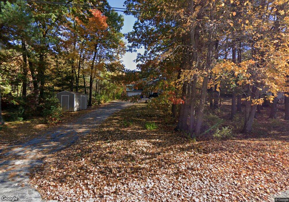 1301 Old Mammoth Rd, Manchester, NH 03104 - photo 1