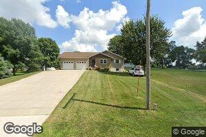 406 1st St, Elma, IA 50628