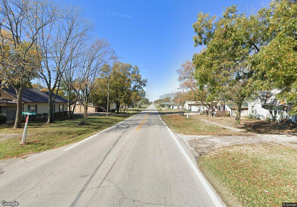 213 E 4th St, Altamont, KS 67330 - photo 1