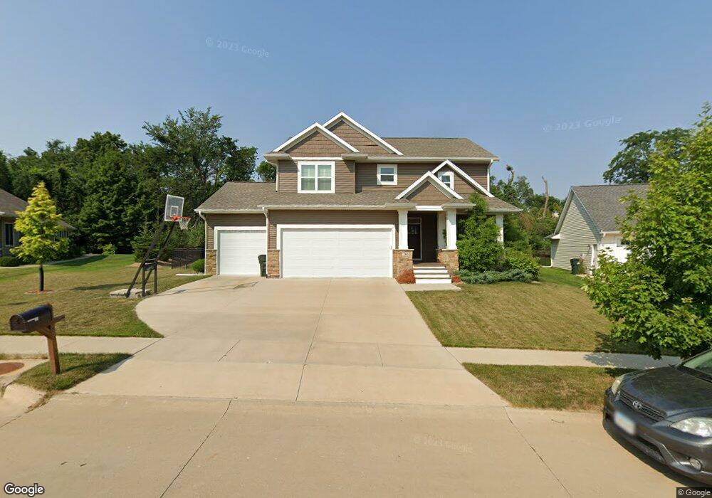 3303 Cedar River Ct NE, Cedar Rapids, IA 52411 - photo 1