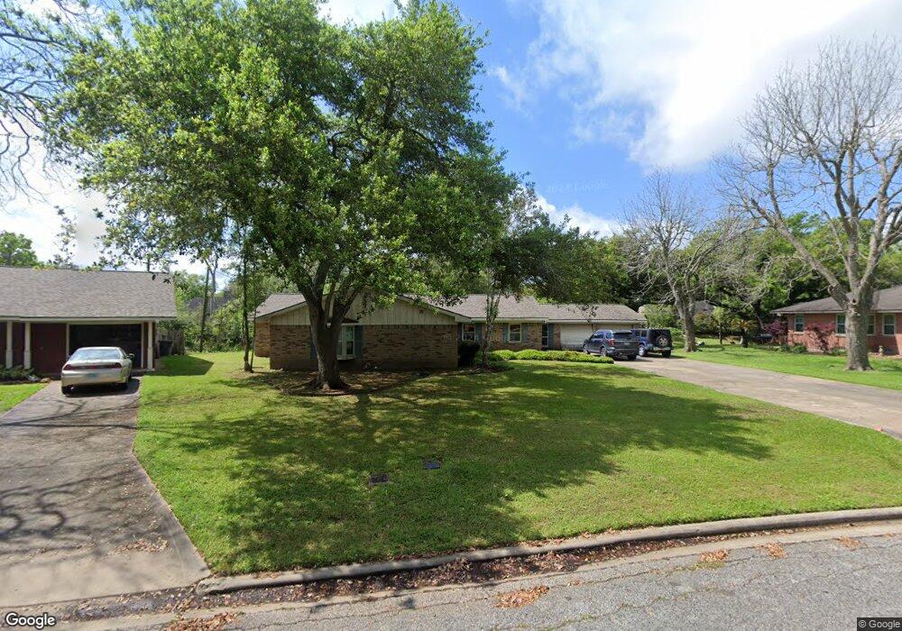 2412 Oak Dr, Bay City, TX 77414 - photo 1