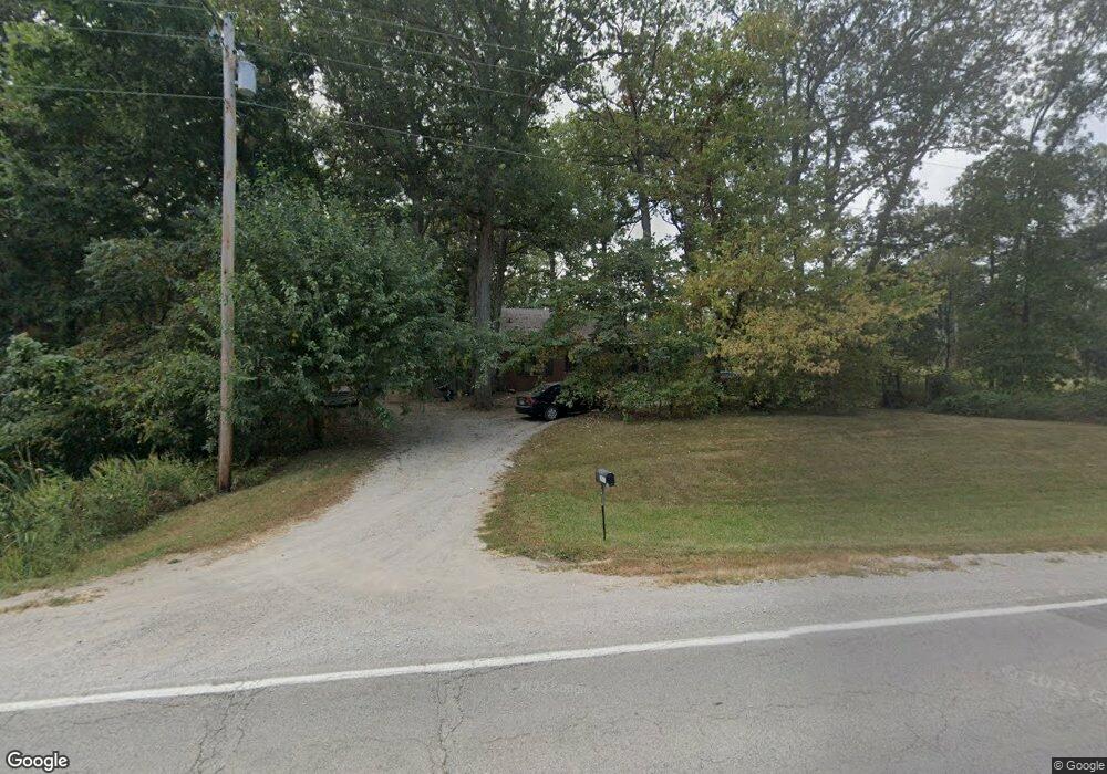 3907 E State Highway 33, Shumway, IL 62461 - photo 1