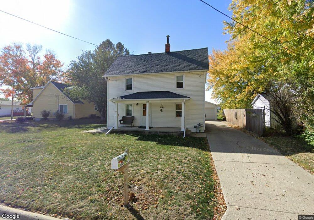 1009 E 10th St N, Newton, IA 50208 - photo 1
