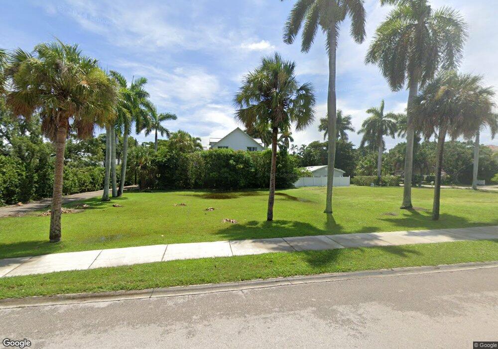 855 8th St S, Naples, FL 34102 - photo 1