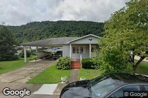 215 4th Ave, Glasgow, WV 25086