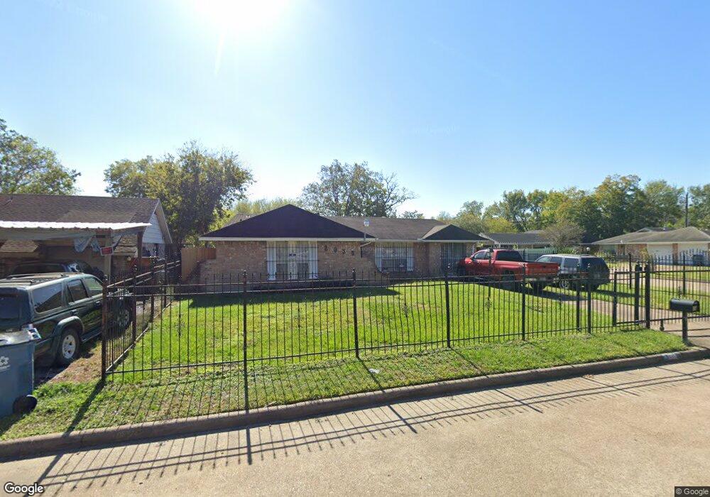 2035 Dormstom Ln, Houston, TX 77088 - photo 1