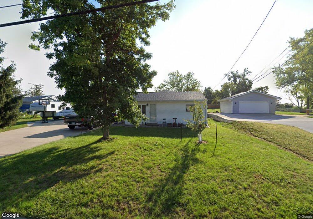 2925 Schaeffer Dr SW, Cedar Rapids, IA 52404 - photo 1