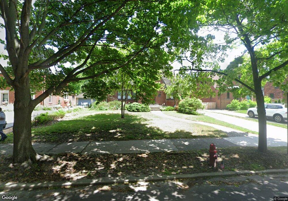 1366 Kensington Ave, Grosse Pointe Park, MI 48230 - photo 1