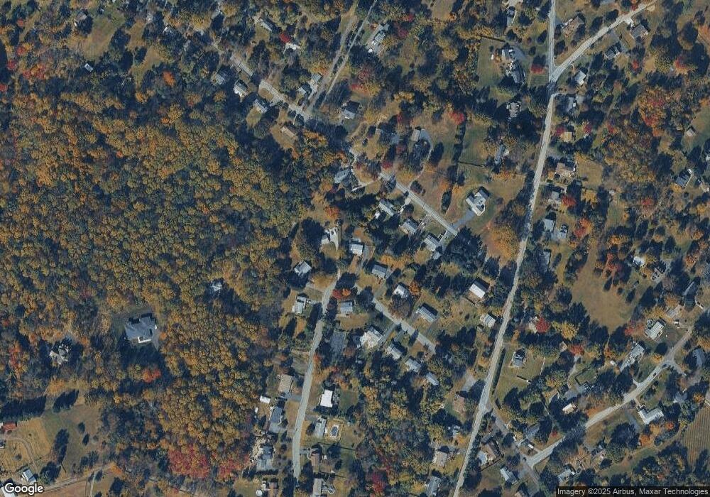 745 W Hoffecker Rd, Pottstown, PA 19465 - photo 1