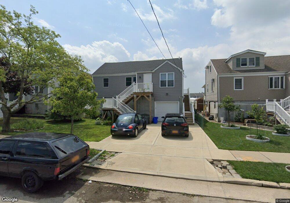 25 W 4th St, Freeport, NY 11520 - photo 1