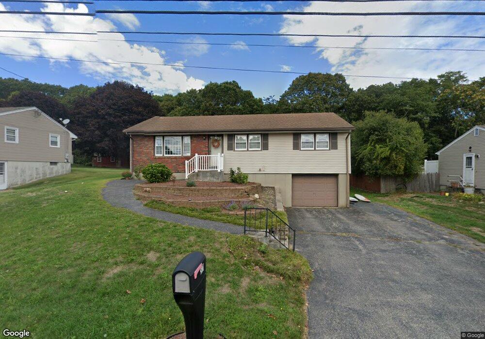 37 W Vine St, Pawcatuck, CT 06379 - photo 1