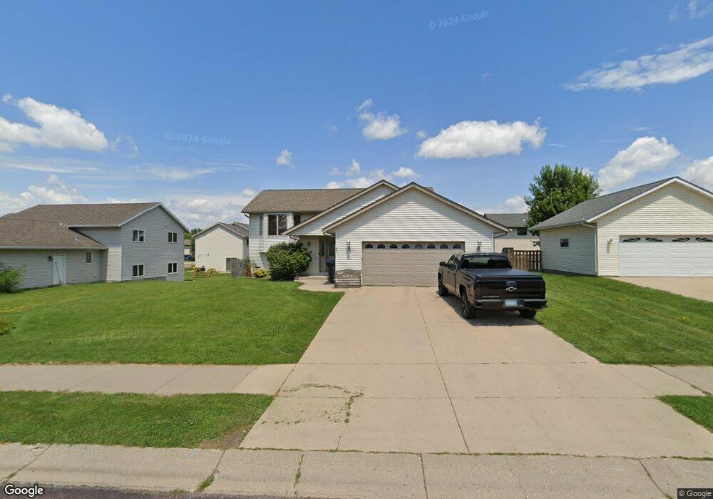 317 Cole Ct, Mankato, MN 56001 - photo 1