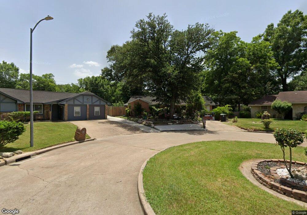 8207 Modley Ct, Houston, TX 77088 - photo 1