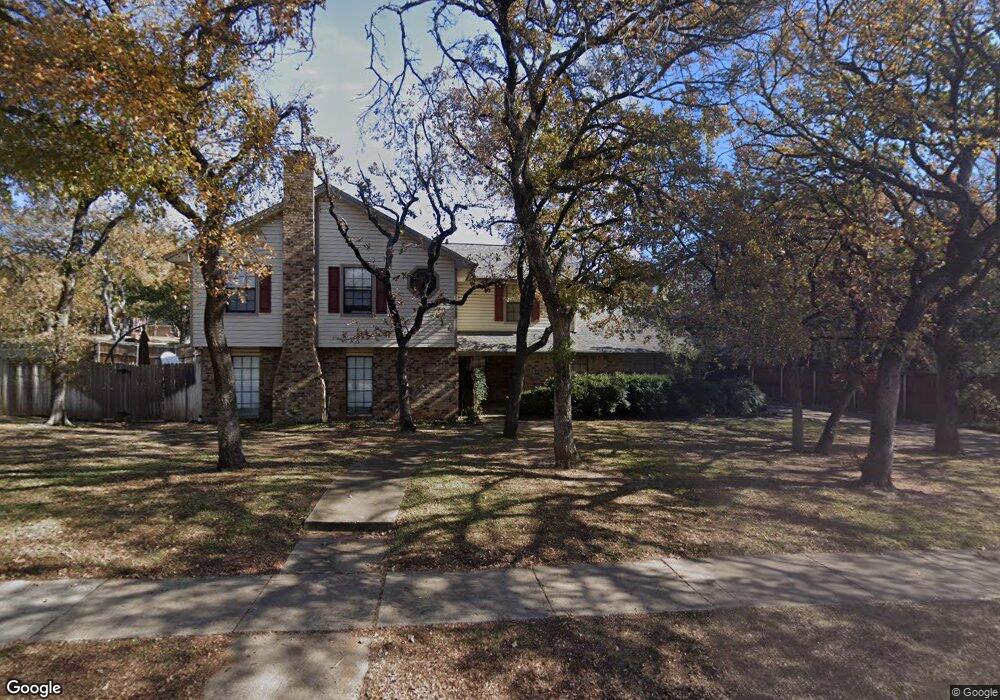 1212 Circle Ln, Bedford, TX 76022 - photo 1