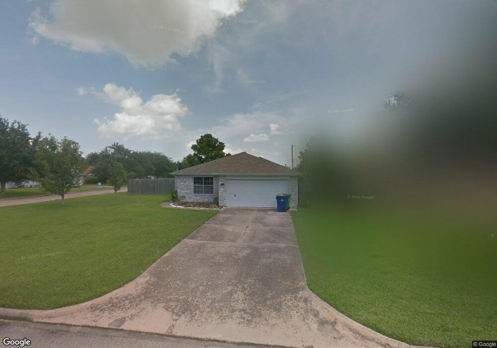 1010 Clyde Dr, Alvin, TX 77511 - photo 1