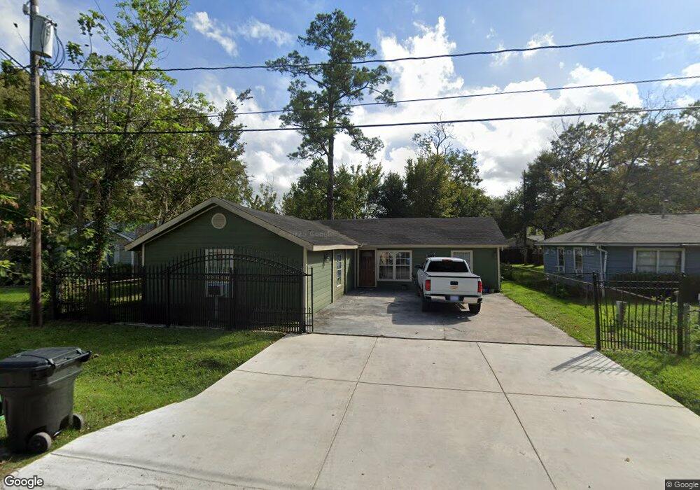 7222 Weyburn St, Houston, TX 77028 - photo 1