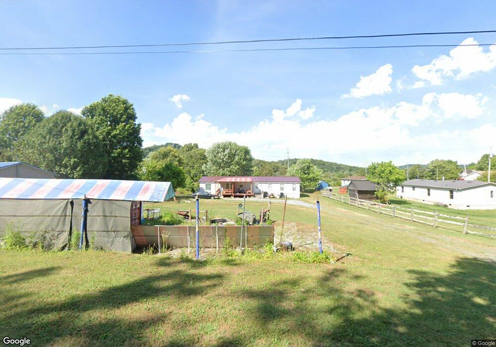 303 E 5th Ave, Watauga, TN 37694 - photo 1