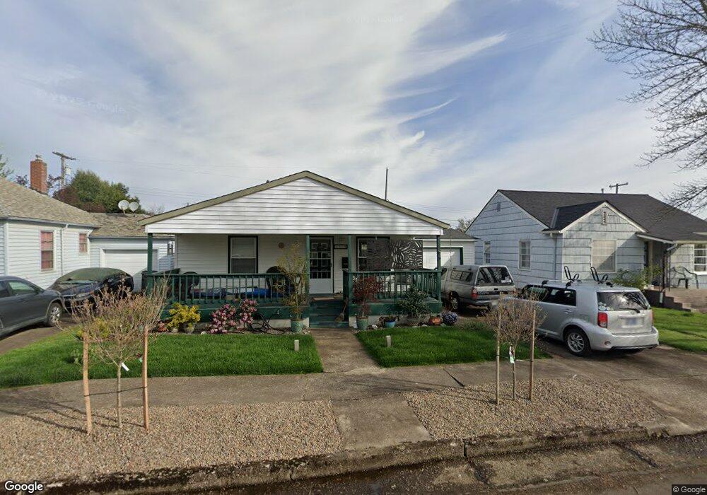 1079 14th Ave SW, Albany, OR 97321 - photo 1