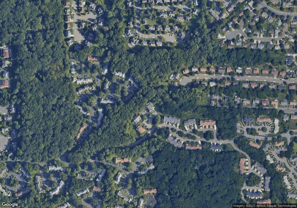 5002 Stonehedge Rd unit 5002, Edison, NJ 08820 - photo 1