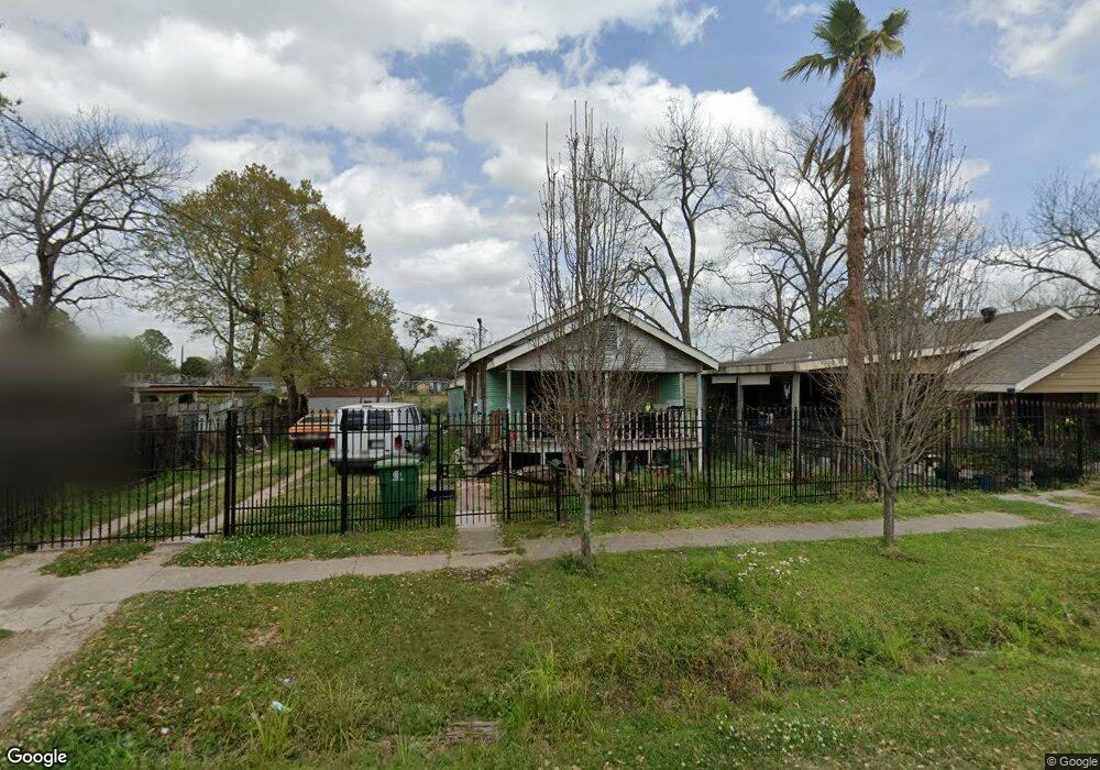 4047 Jewel St, Houston, TX 77026 - photo 1