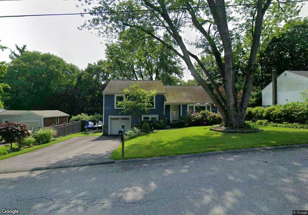 10 Ludlow Dr, Poughkeepsie, NY 12603 - photo 1