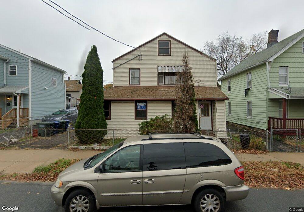 1003 Kossuth St, Bridgeport, CT 06608 - photo 1