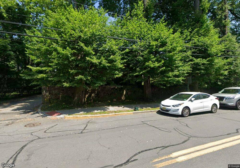 7 Perry Ln, Nyack, NY 10960 - photo 1