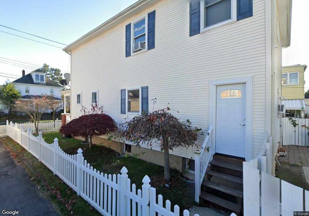 424 E Ridge St, Nanticoke, PA 18634 - photo 1