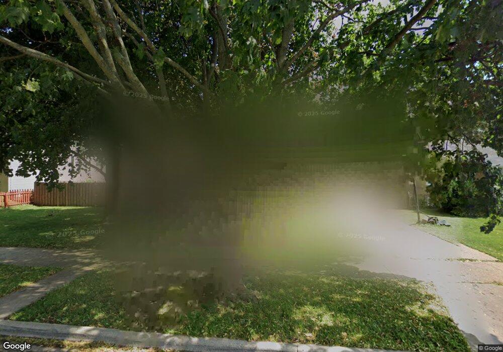 133 N Gretta Ave, Waukegan, IL 60085 - photo 1