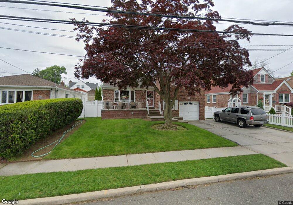 281 Kensington Rd S, Garden City, NY 11530 - photo 1