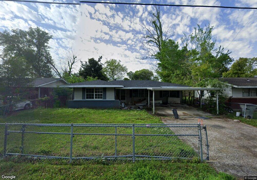 1328 Clover Dr, Lake Charles, LA 70607 - photo 1