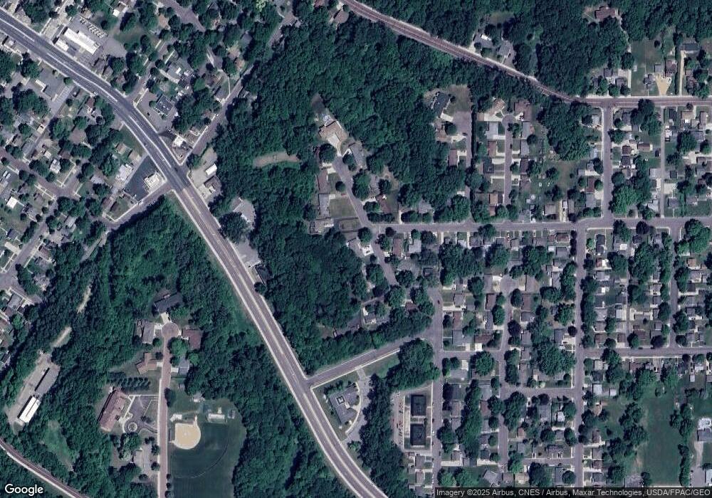 230 Woodshire Dr, Mankato, MN 56001 - photo 1