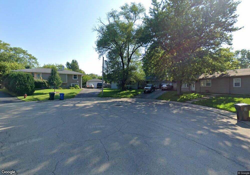 410 Amarillo Ct, Carpentersville, IL 60110 - photo 1