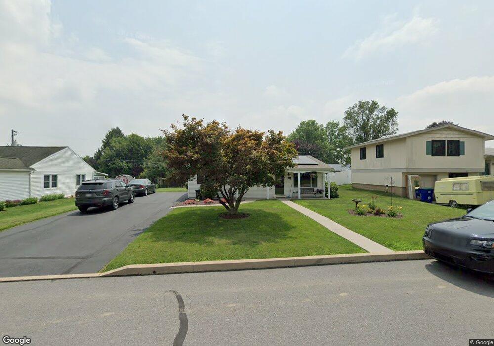 511 Saint Paul St, Lewisburg, PA 17837 - photo 1