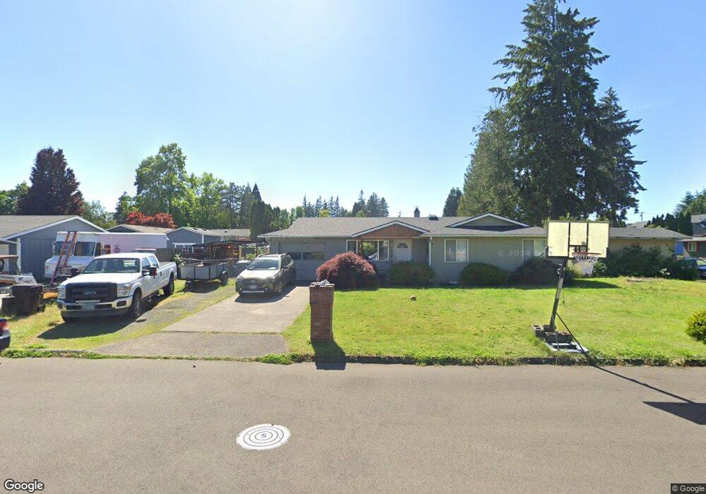 1144 NE 13th Cir, Canby, OR 97013 - photo 1