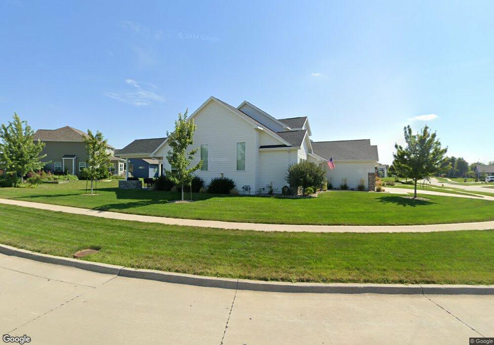 221 Overlook Ave, West Des Moines, IA 50266 - photo 1