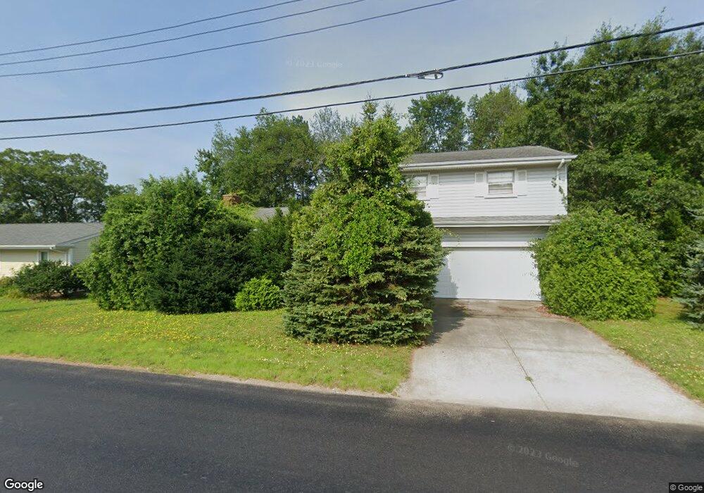 15 Brownell Ave, North Dartmouth, MA 02747 - photo 1