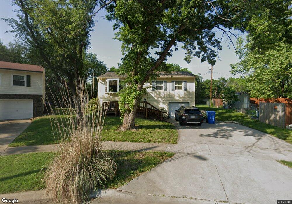 938 SE 35th Terrace, Topeka, KS 66605 - photo 1