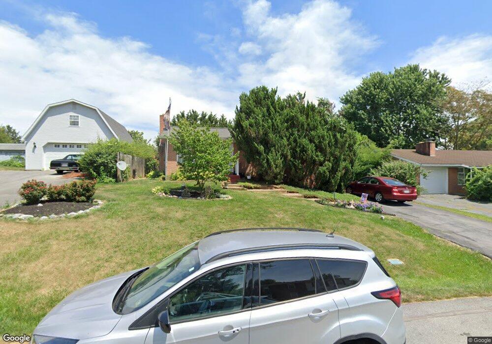 10915 Rosewood Dr, Hagerstown, MD 21740 - photo 1