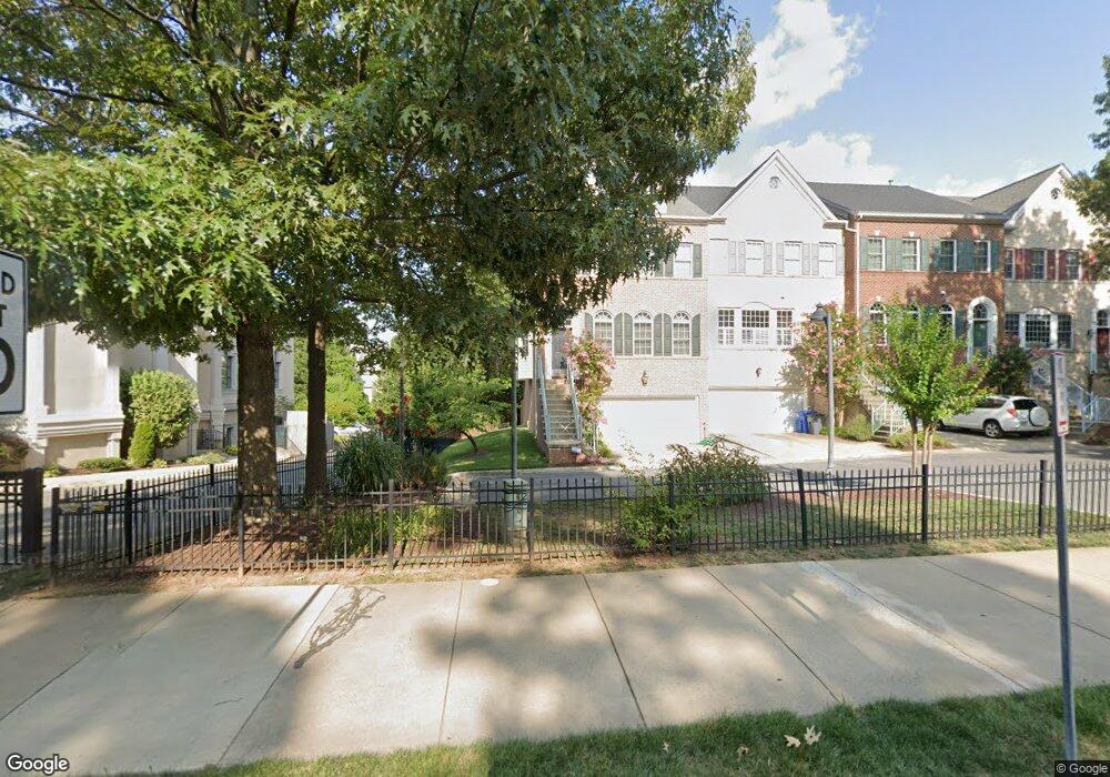 11209 Woodglen Dr, Rockville, MD 20852 - photo 1