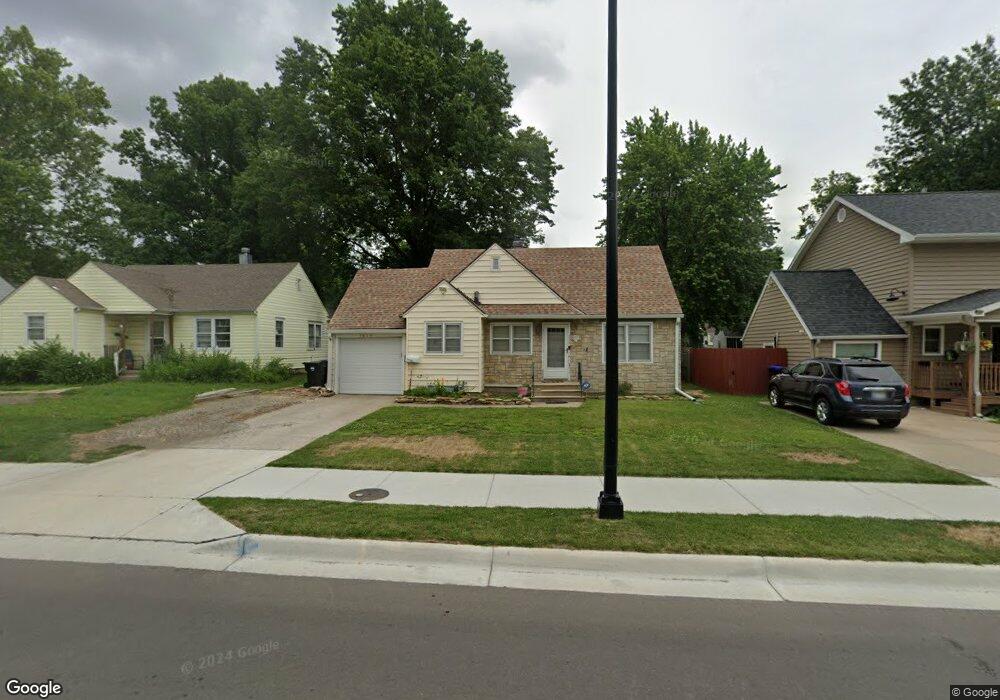 3814 SW 12th St, Topeka, KS 66604 - photo 1