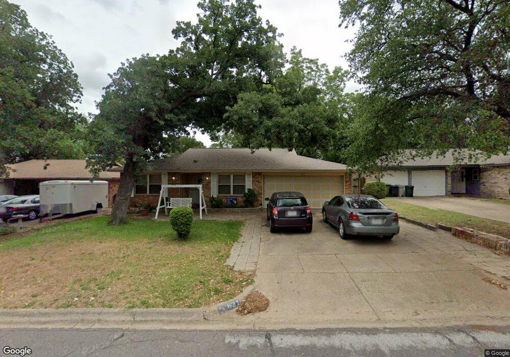 621 Oak Dr, Hurst, TX 76053 - photo 1