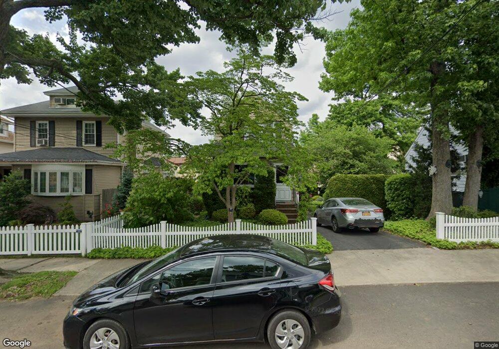 93 Dale Ave, Staten Island, NY 10306 - photo 1