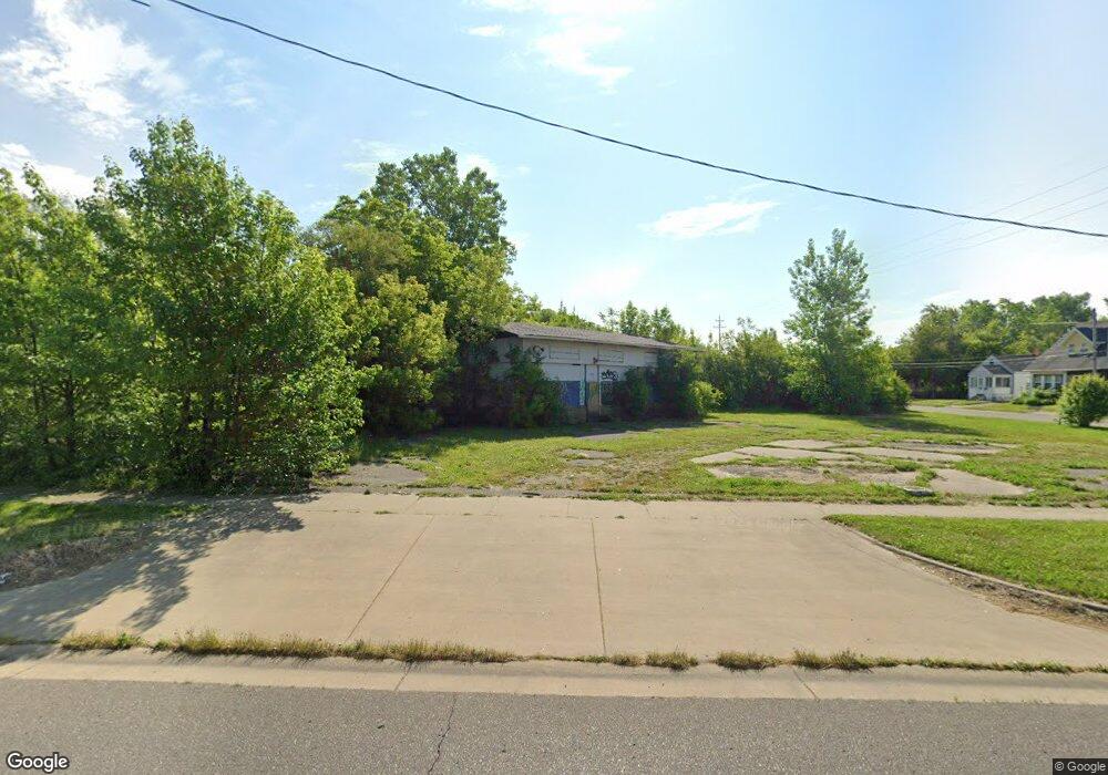 6906 N Saginaw St, Flint, MI 48505 - photo 1