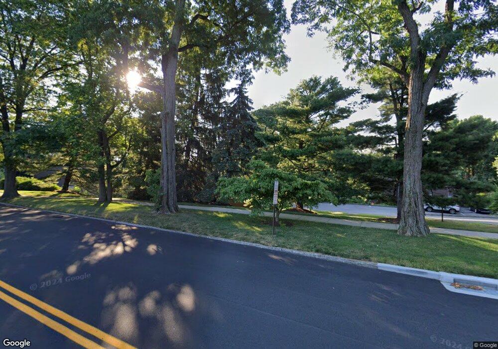 151 Knapps Hwy, Fairfield, CT 06825 - photo 1