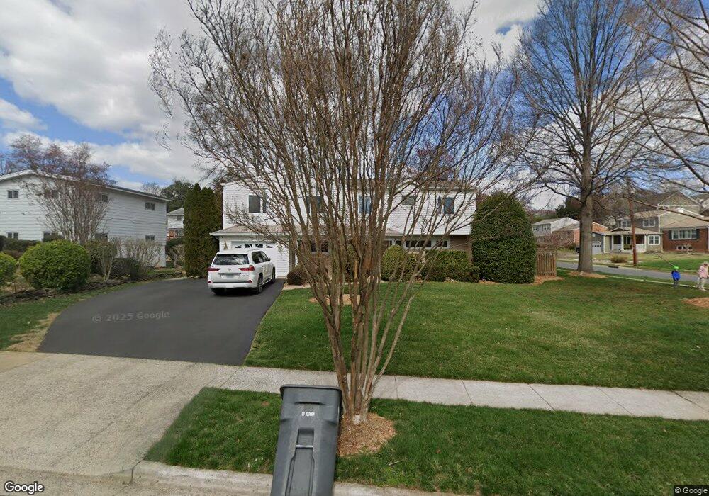 6840 Strata St, McLean, VA 22101 - photo 1