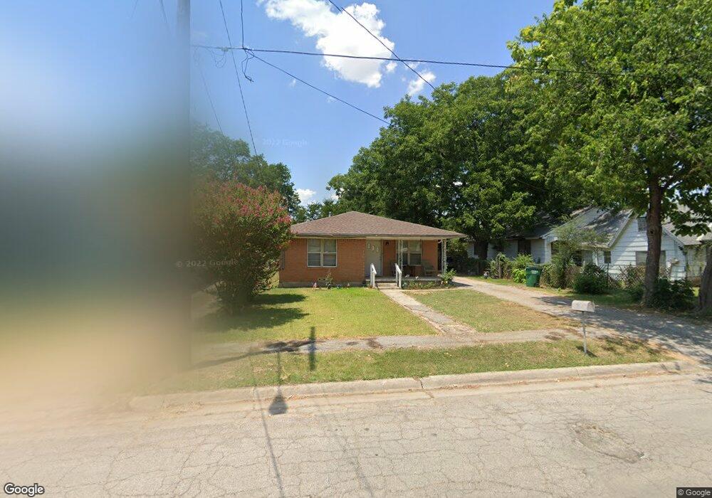 407 Ritchey St, Gainesville, TX 76240 - photo 1